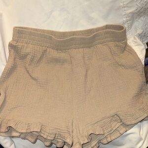 SHEIN Women's Tan Ruffle Hem Shorts EUC